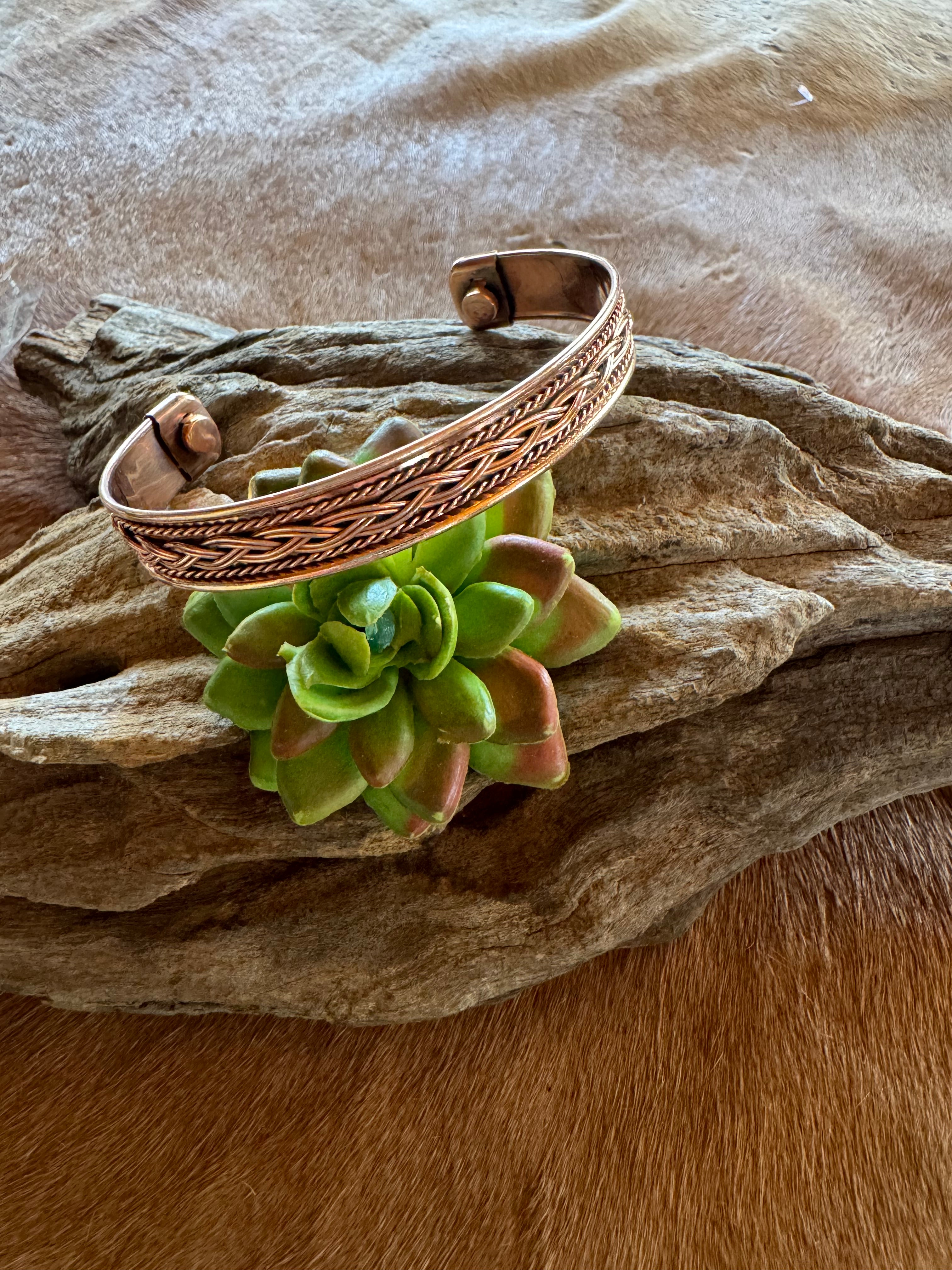 Bracelete de Cobre Bordada