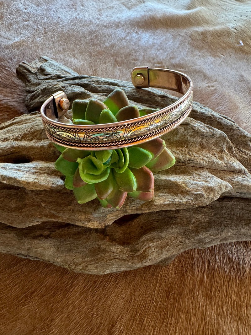 Bracelete de Cobre Bordada